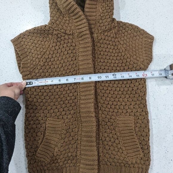 Zara Knitwear Woman Brown Hooded Sweater Vest Faux Fur Pockets Button Front S - Picture 5 of 9